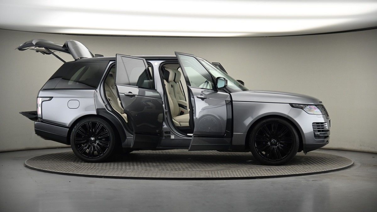 More views of Land Rover Range Rover