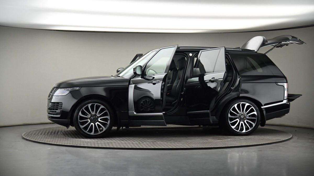 More views of Land Rover Range Rover