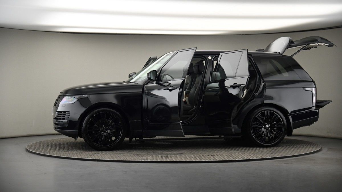 More views of Land Rover Range Rover