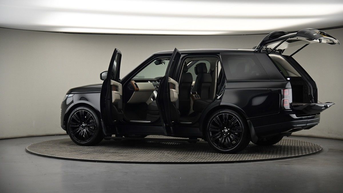 More views of Land Rover Range Rover