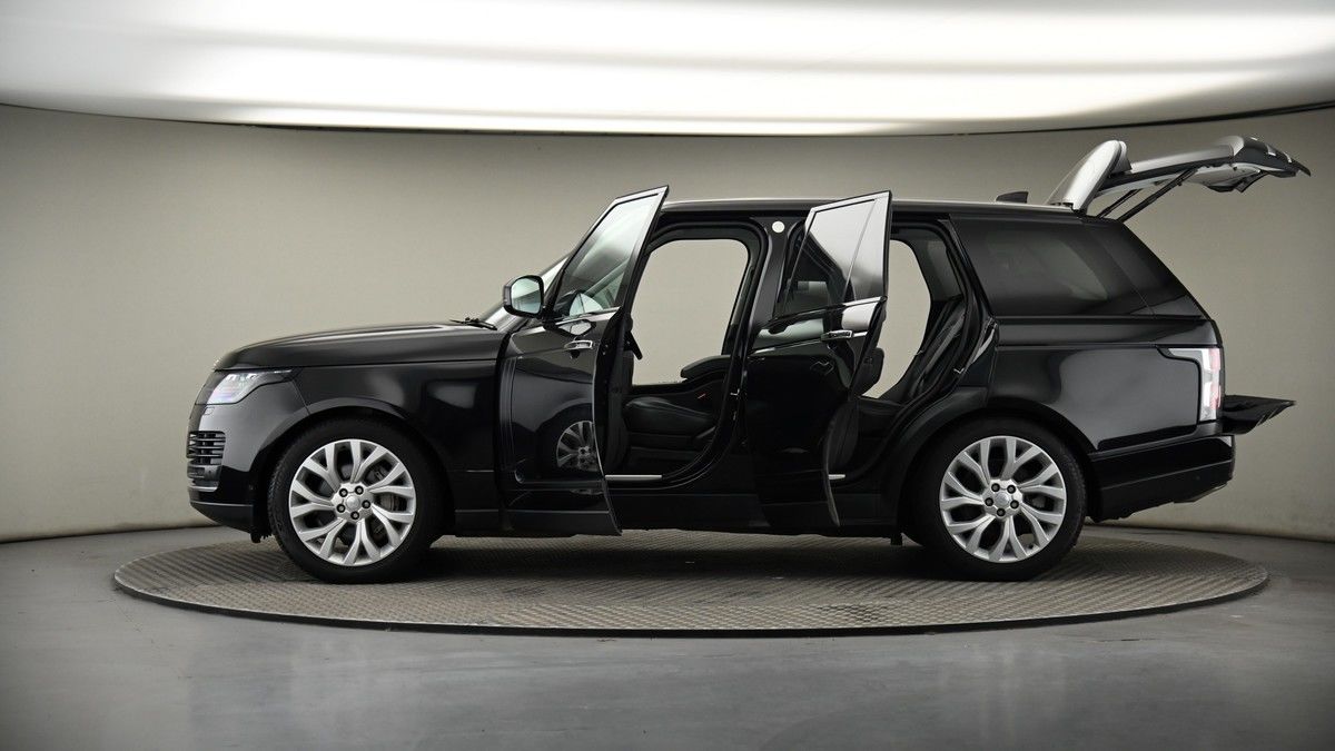 More views of Land Rover Range Rover
