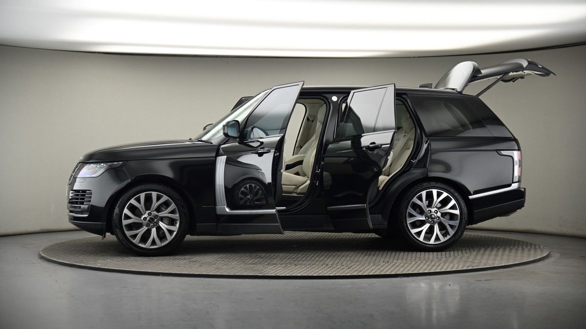 More views of Land Rover Range Rover