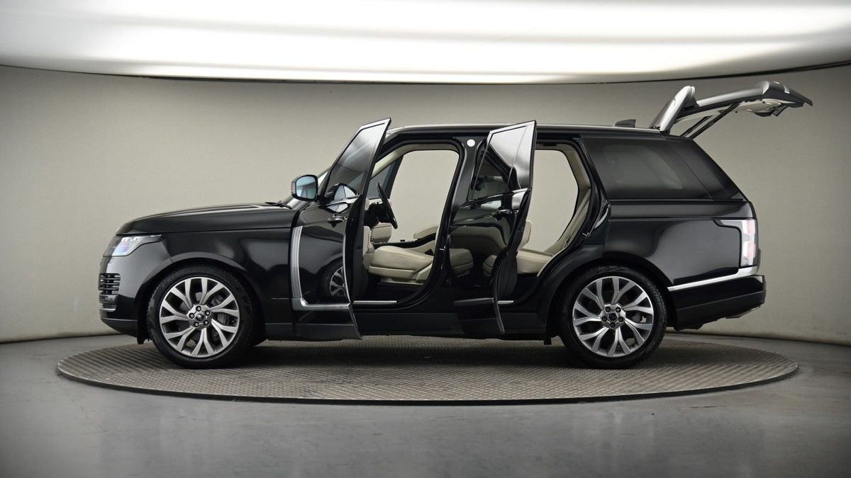 More views of Land Rover Range Rover
