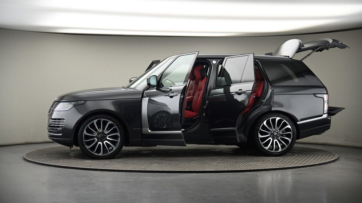 More views of Land Rover Range Rover