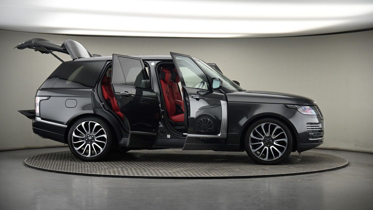 More views of Land Rover Range Rover