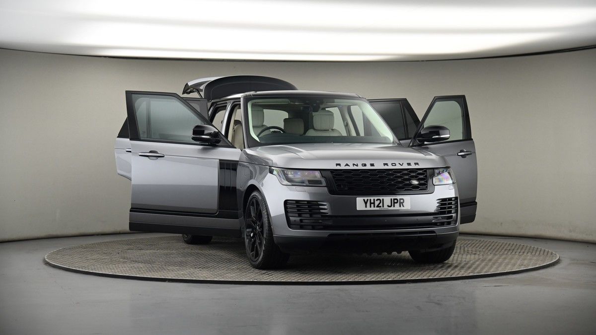 More views of Land Rover Range Rover