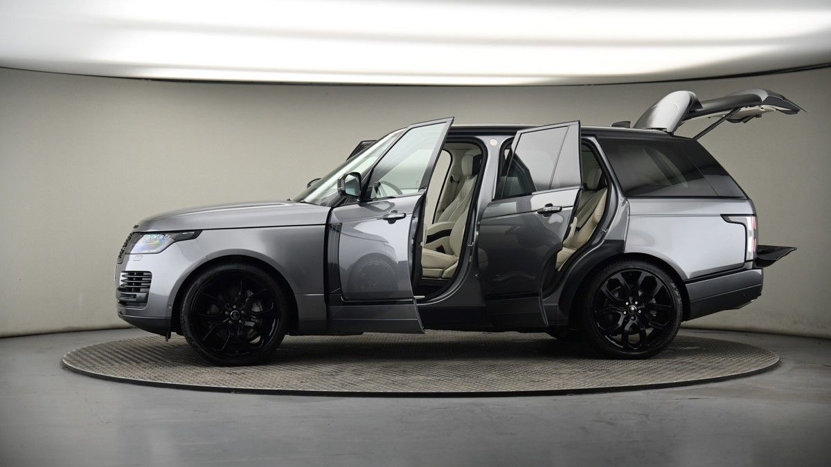 More views of Land Rover Range Rover