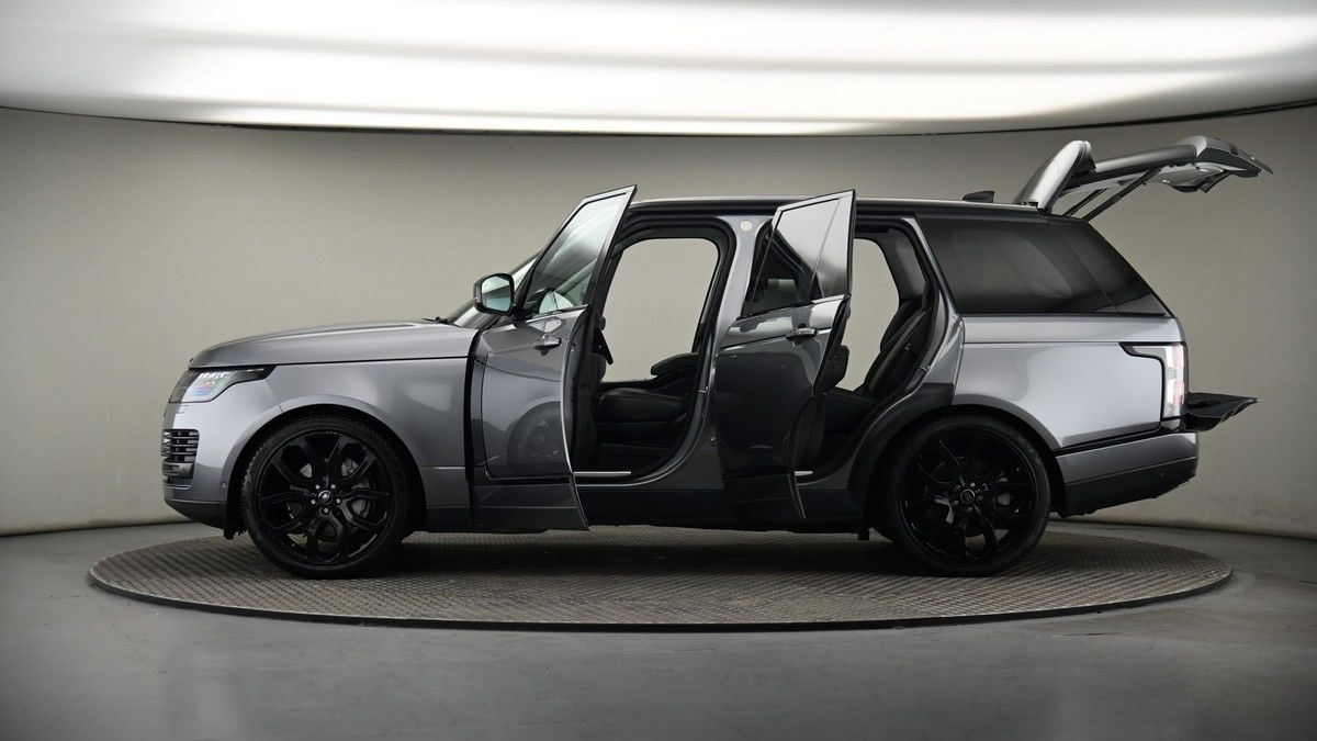 More views of Land Rover Range Rover