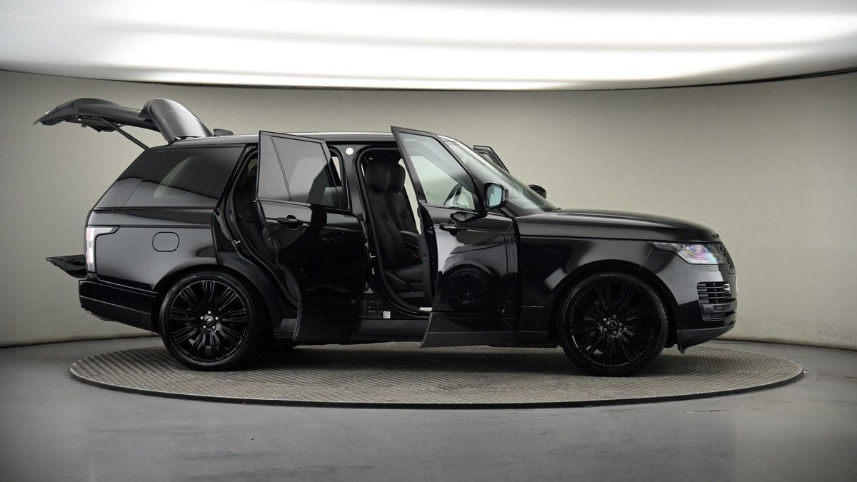 More views of Land Rover Range Rover