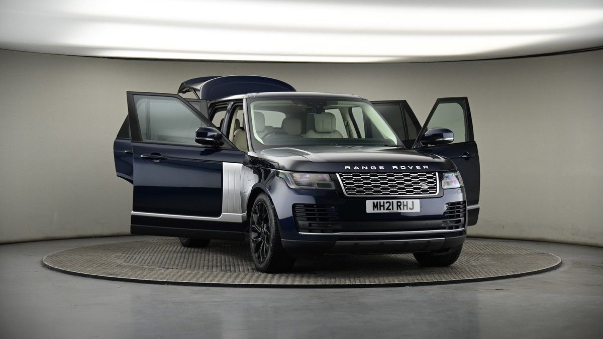 More views of Land Rover Range Rover