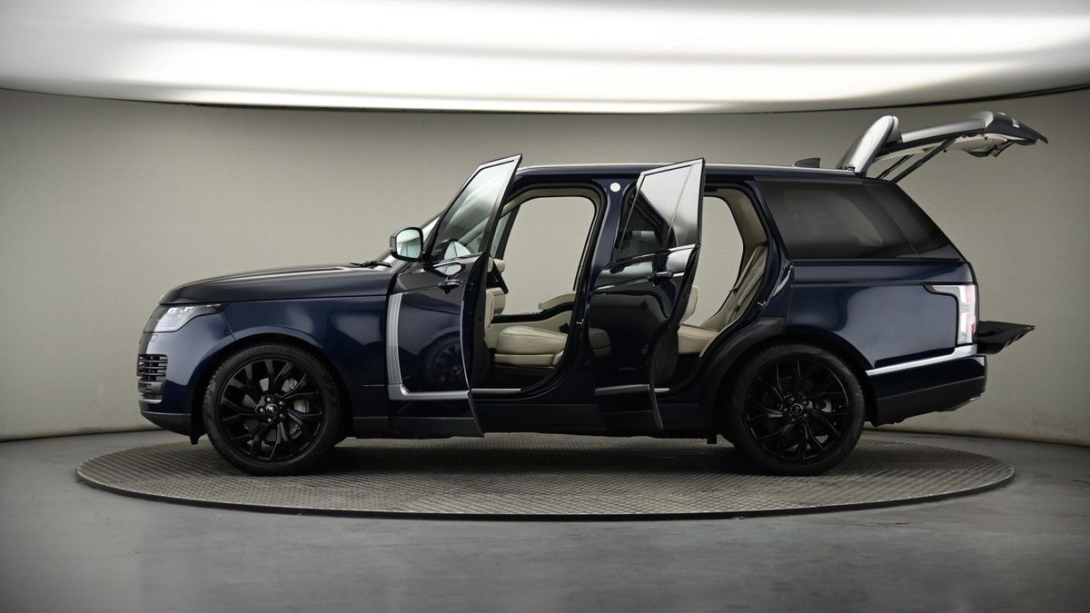 More views of Land Rover Range Rover