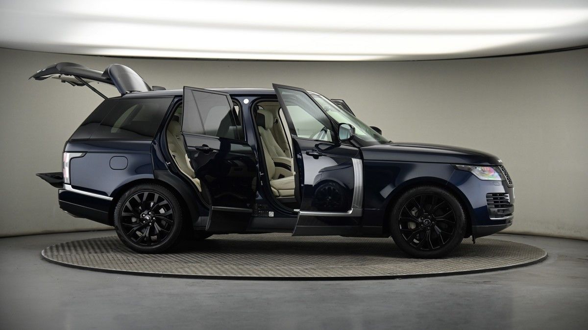 More views of Land Rover Range Rover