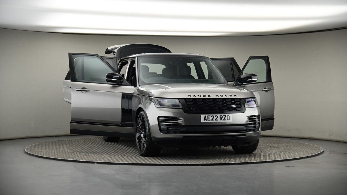 More views of Land Rover Range Rover