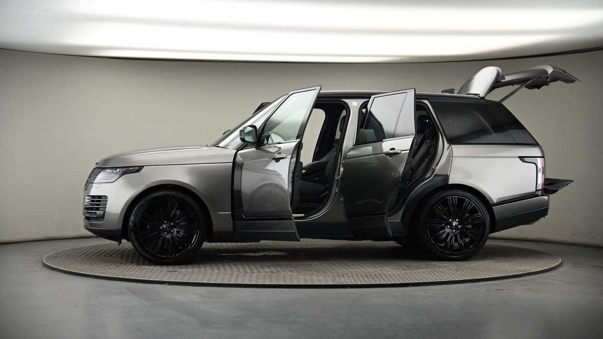 More views of Land Rover Range Rover