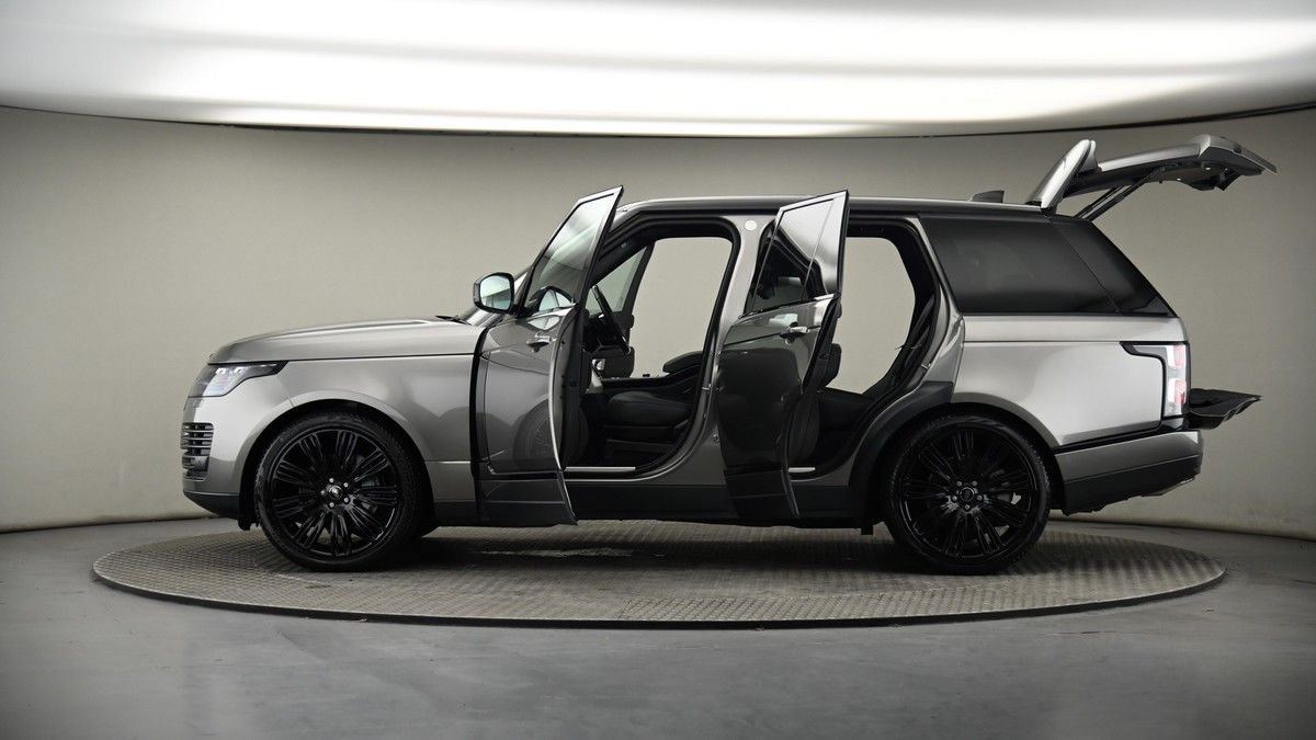 More views of Land Rover Range Rover