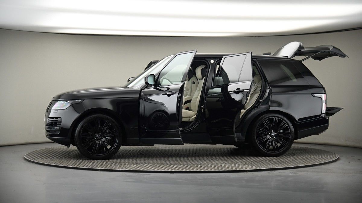 More views of Land Rover Range Rover