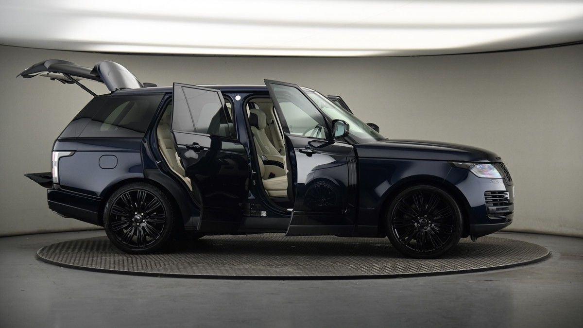More views of Land Rover Range Rover