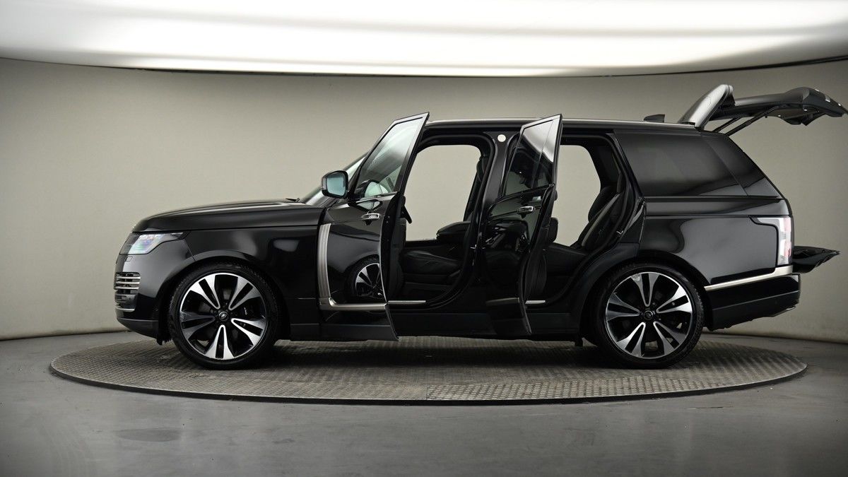 More views of Land Rover Range Rover