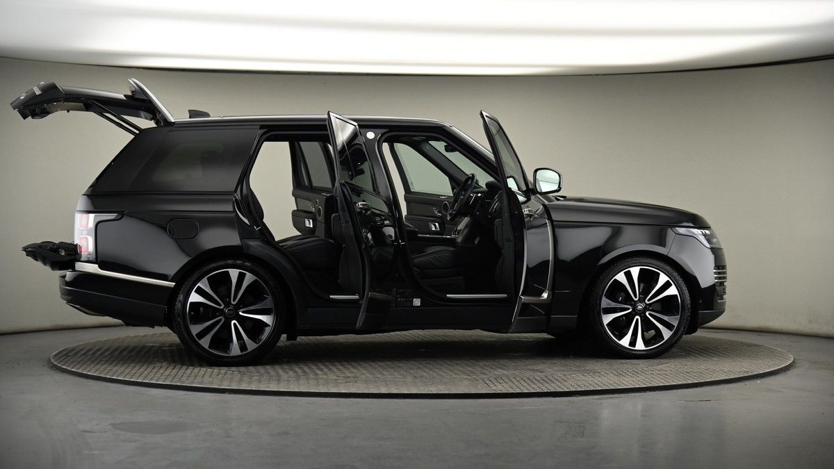 More views of Land Rover Range Rover