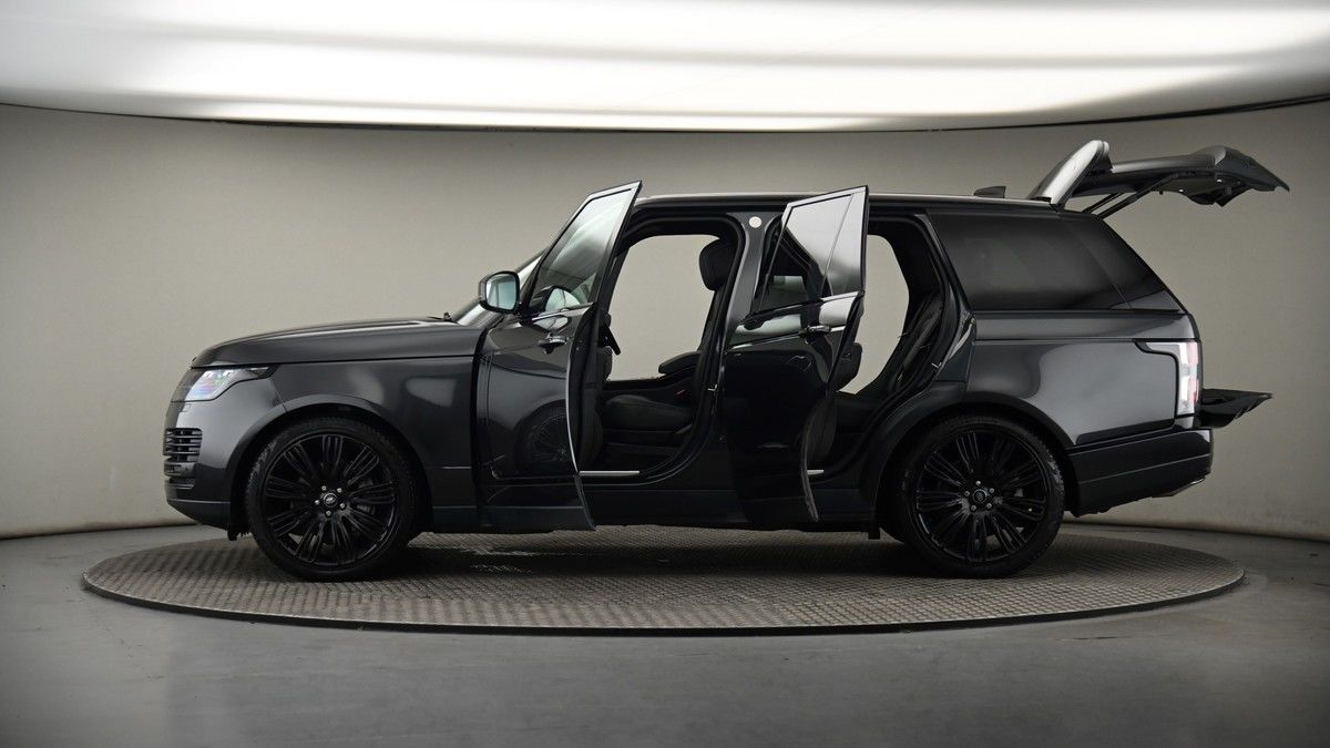 More views of Land Rover Range Rover