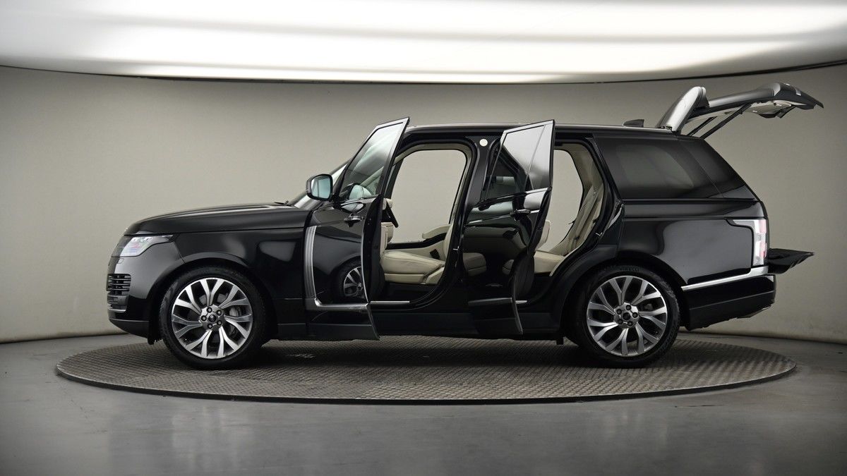More views of Land Rover Range Rover