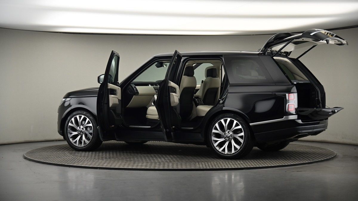 More views of Land Rover Range Rover