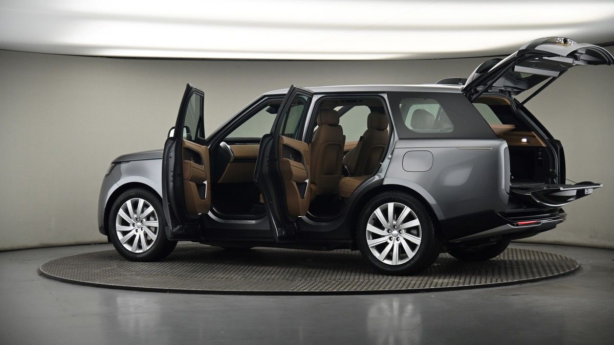 More views of Land Rover Range Rover