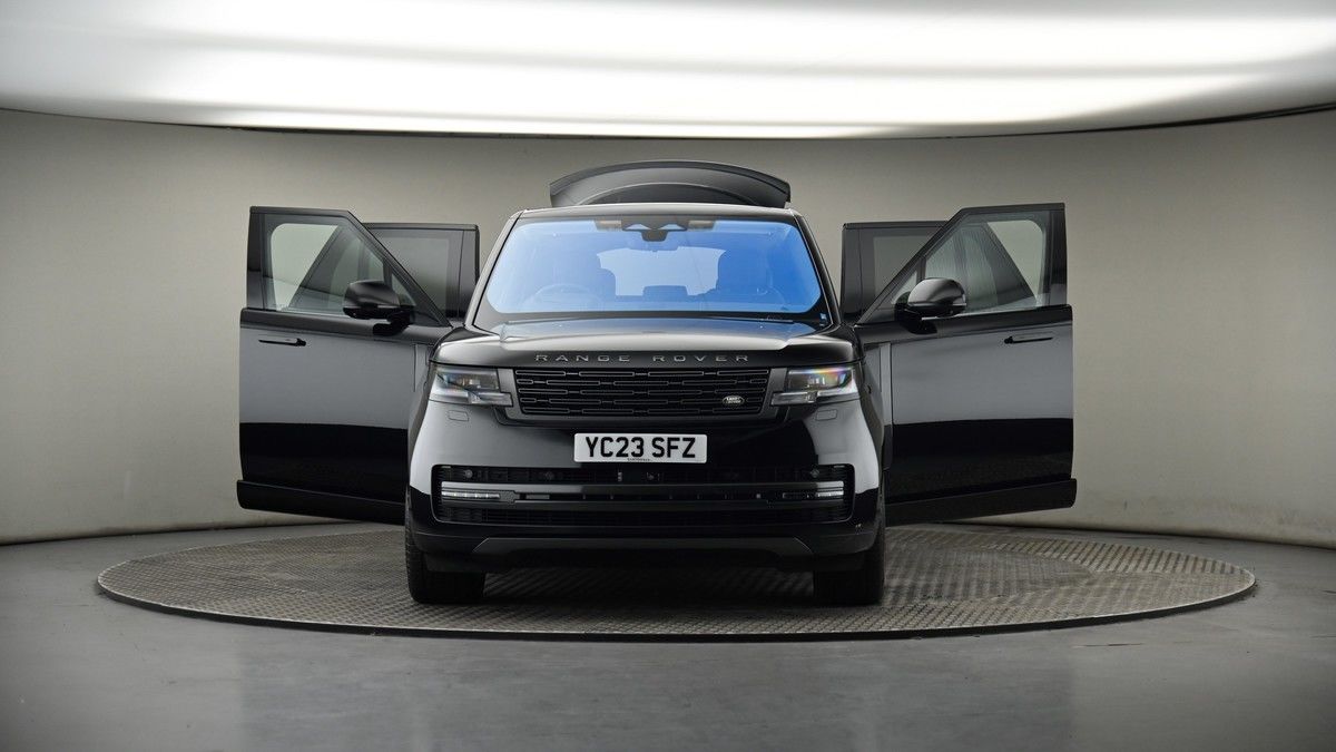 More views of Land Rover Range Rover