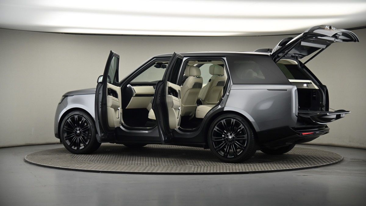 More views of Land Rover Range Rover