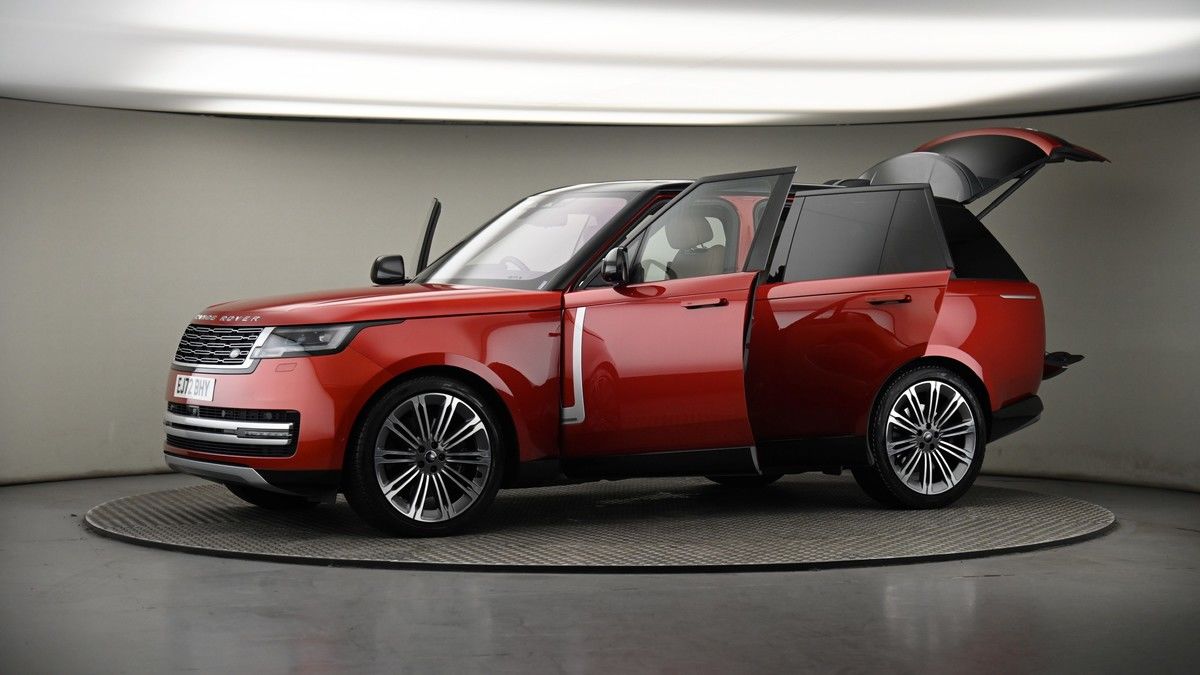 More views of Land Rover Range Rover