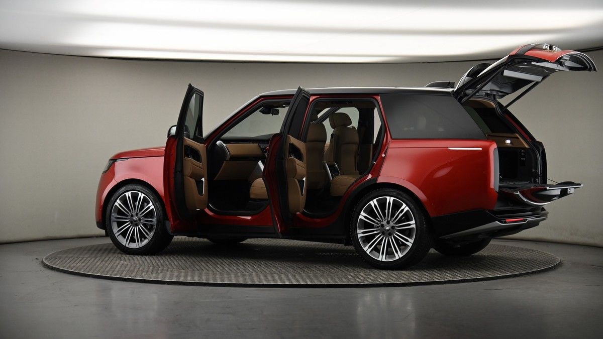 More views of Land Rover Range Rover