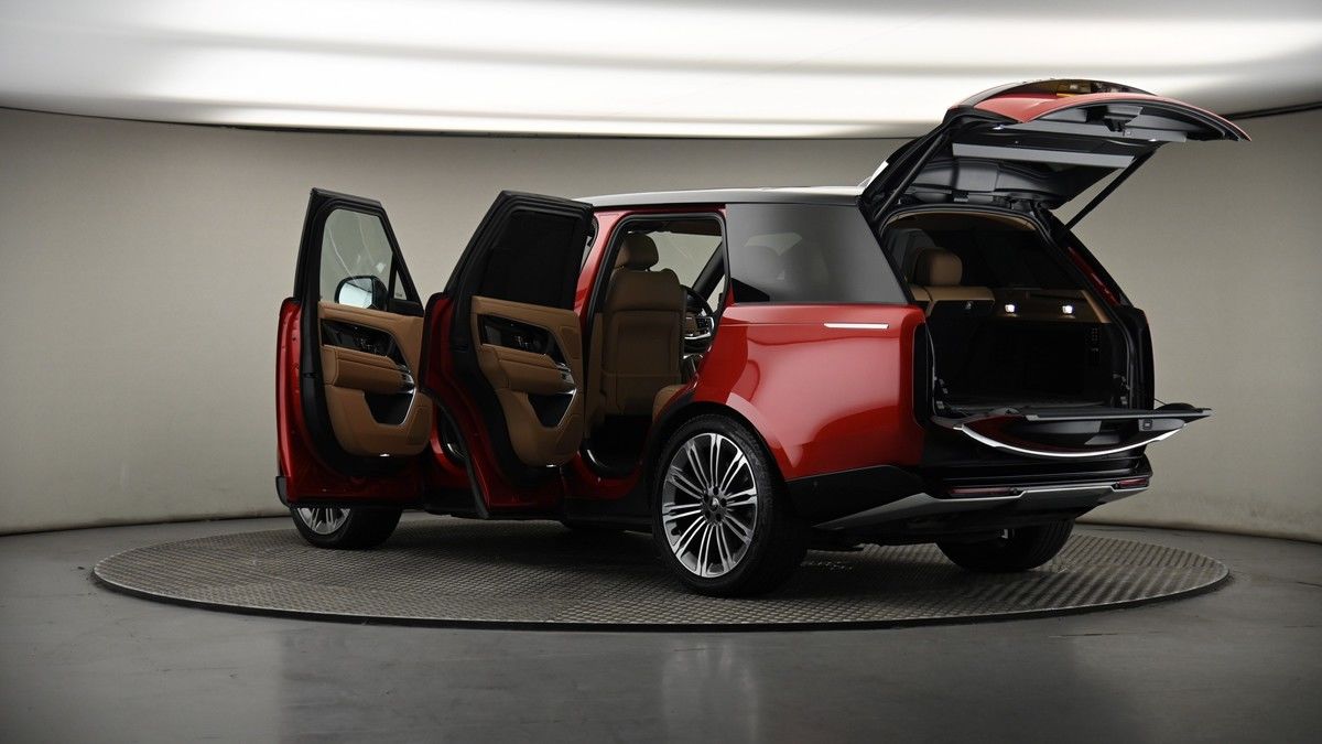 More views of Land Rover Range Rover