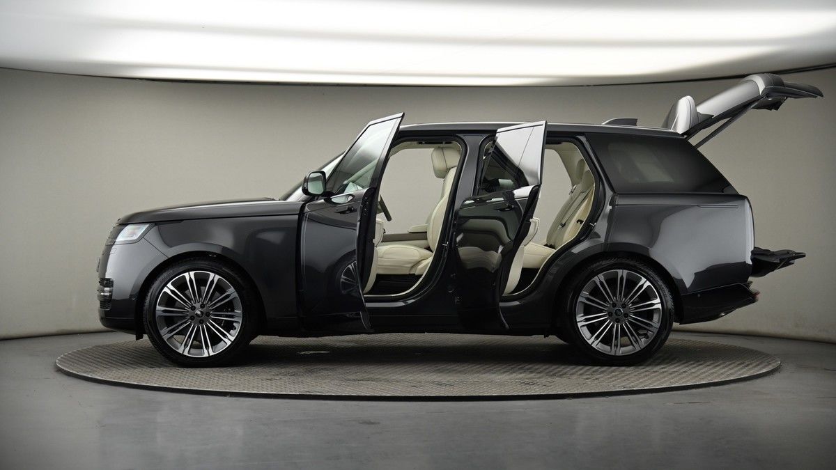 More views of Land Rover Range Rover