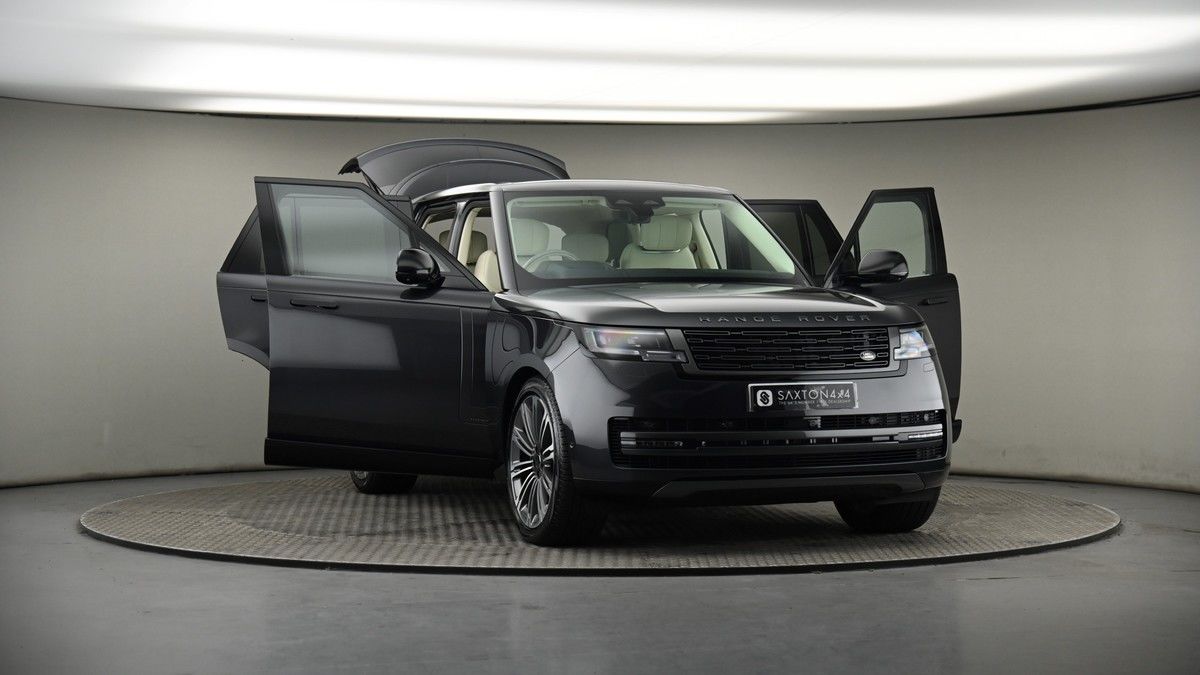 More views of Land Rover Range Rover