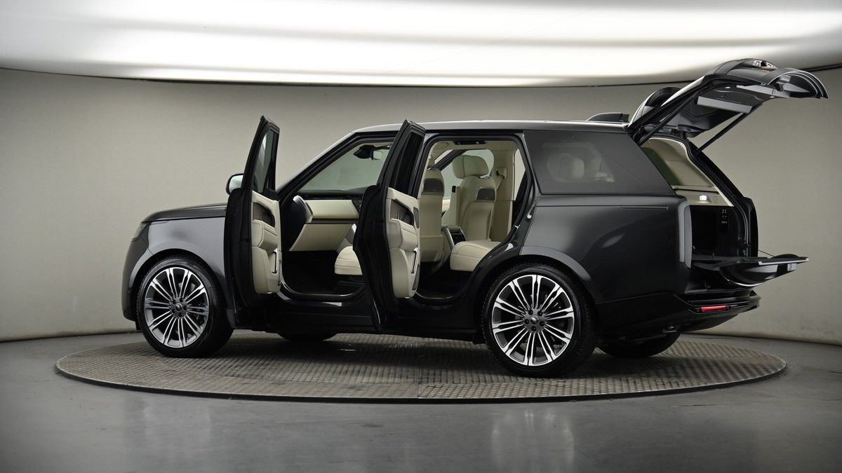 More views of Land Rover Range Rover
