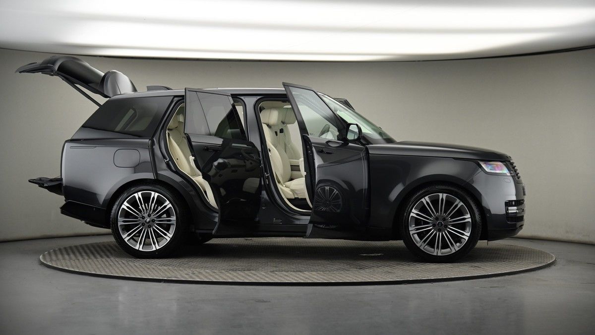 More views of Land Rover Range Rover