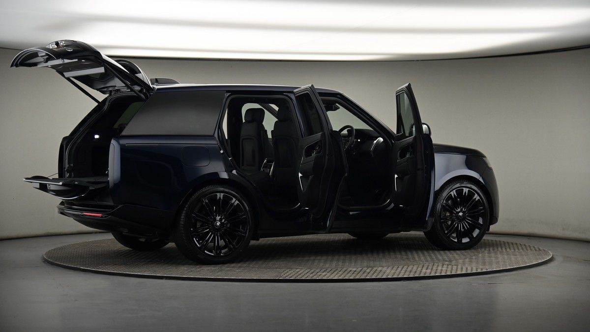 More views of Land Rover Range Rover