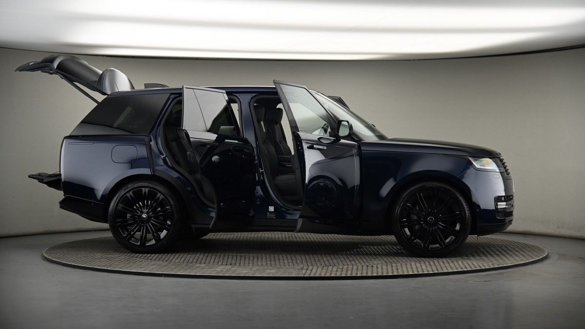 More views of Land Rover Range Rover