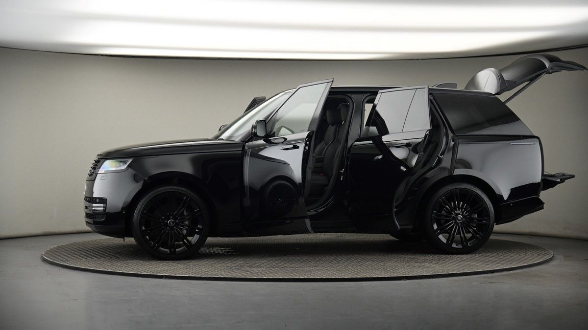 More views of Land Rover Range Rover