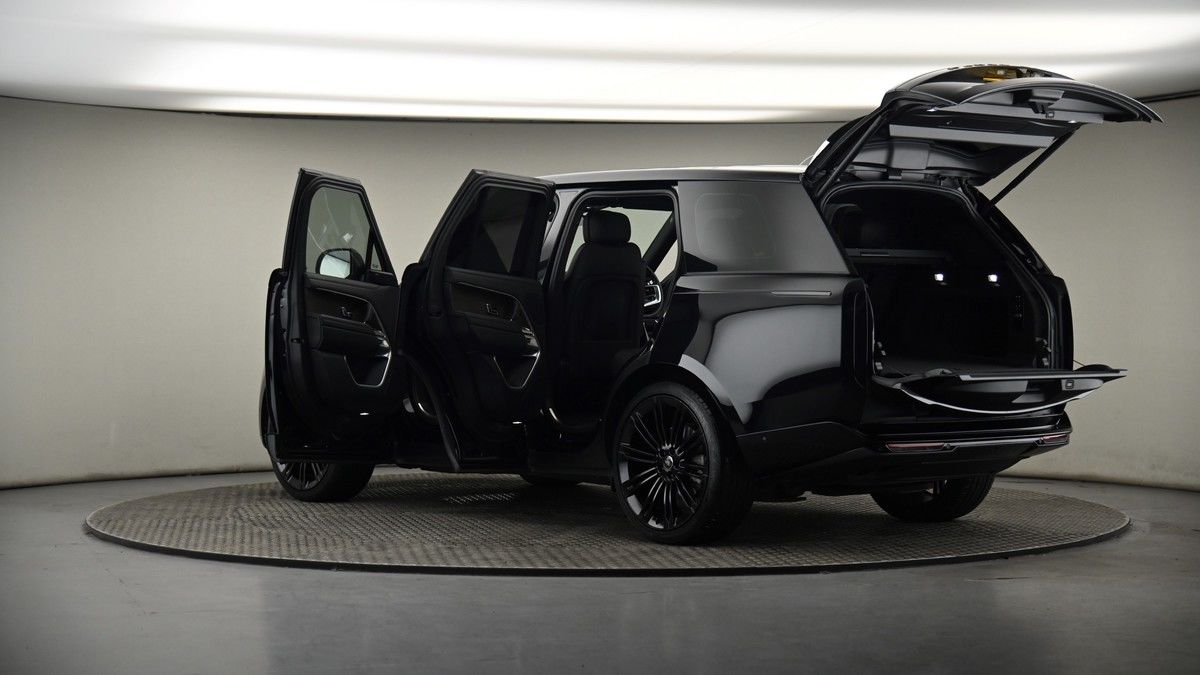 More views of Land Rover Range Rover