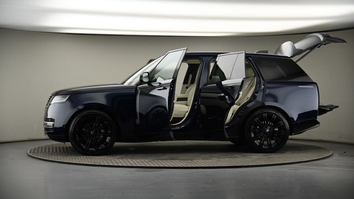 More views of Land Rover Range Rover