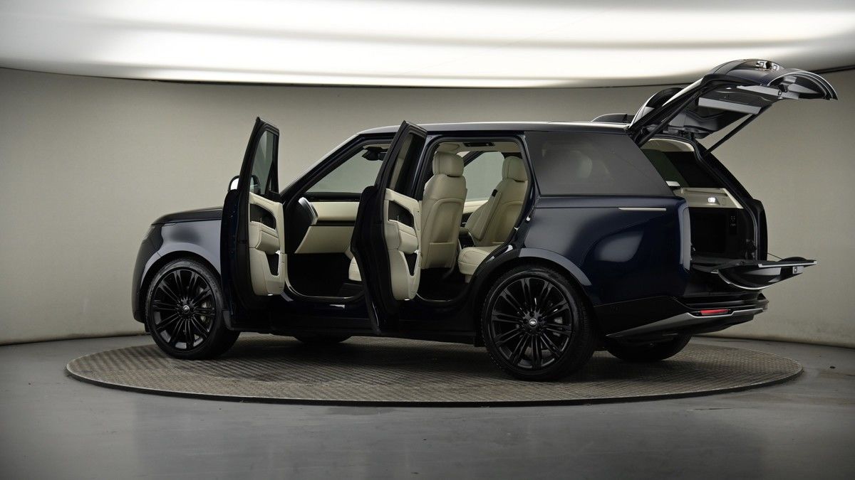 More views of Land Rover Range Rover