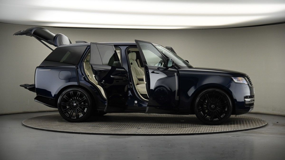 More views of Land Rover Range Rover