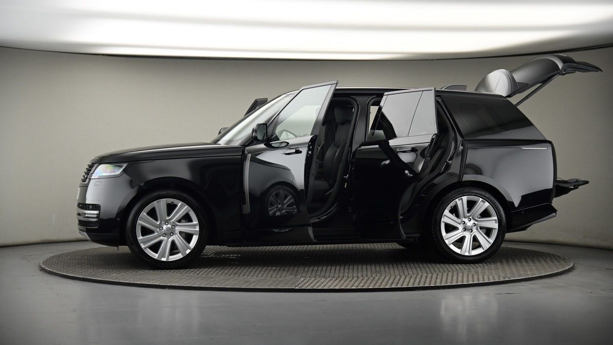 More views of Land Rover Range Rover