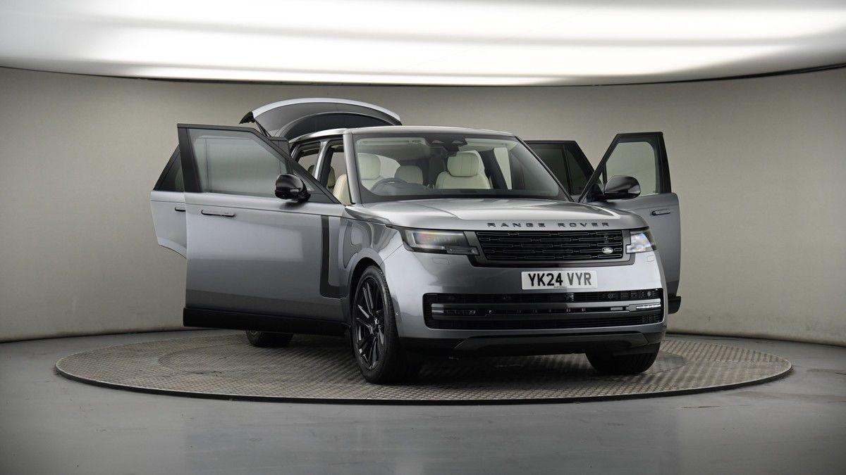More views of Land Rover Range Rover