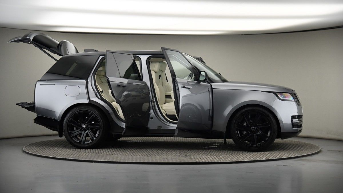 More views of Land Rover Range Rover