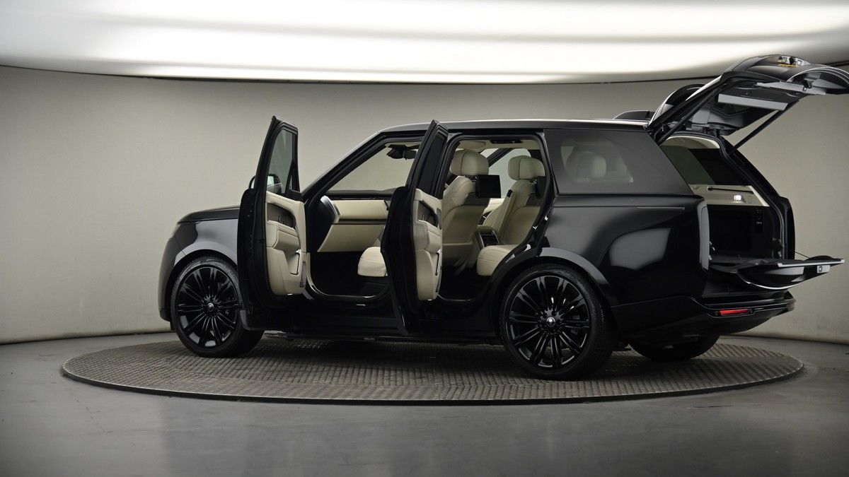 More views of Land Rover Range Rover