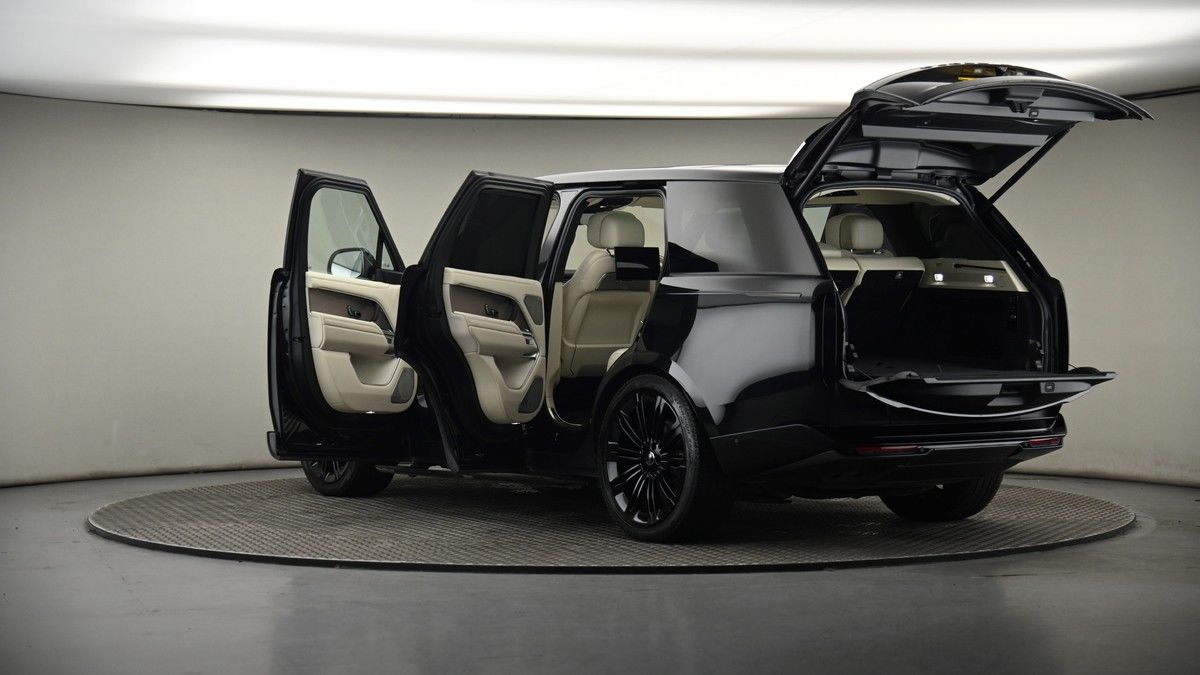 More views of Land Rover Range Rover
