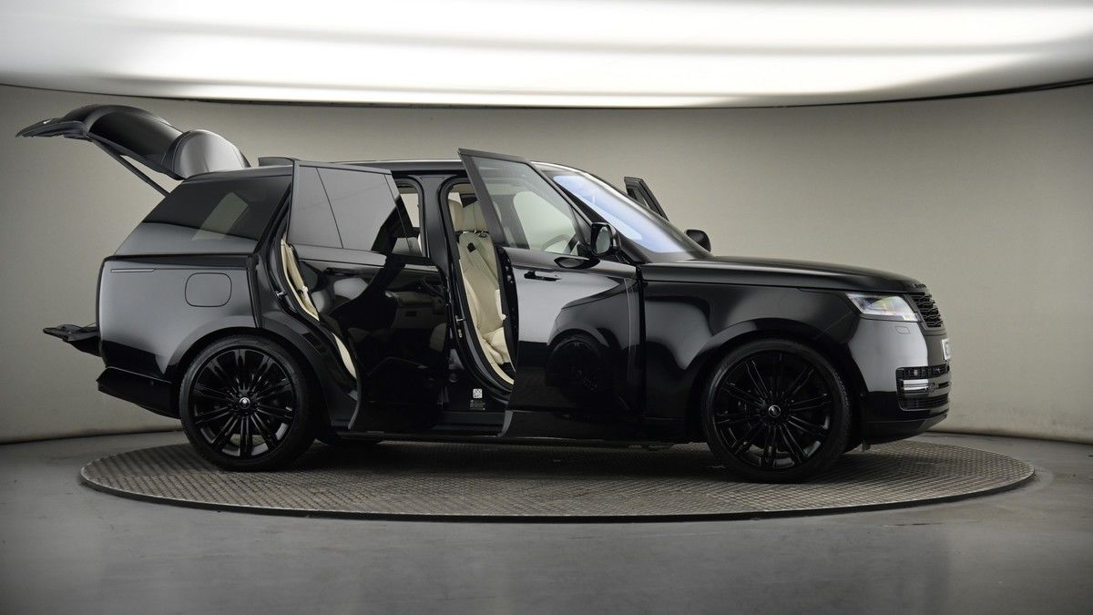 More views of Land Rover Range Rover