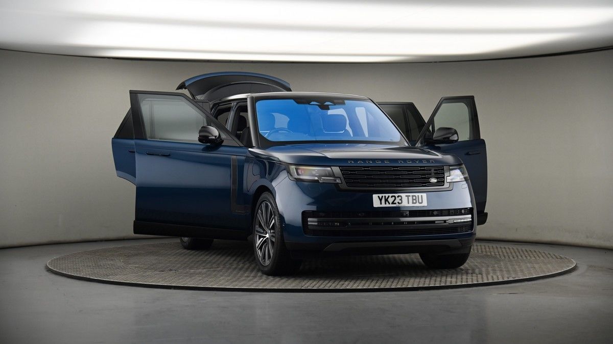 More views of Land Rover Range Rover